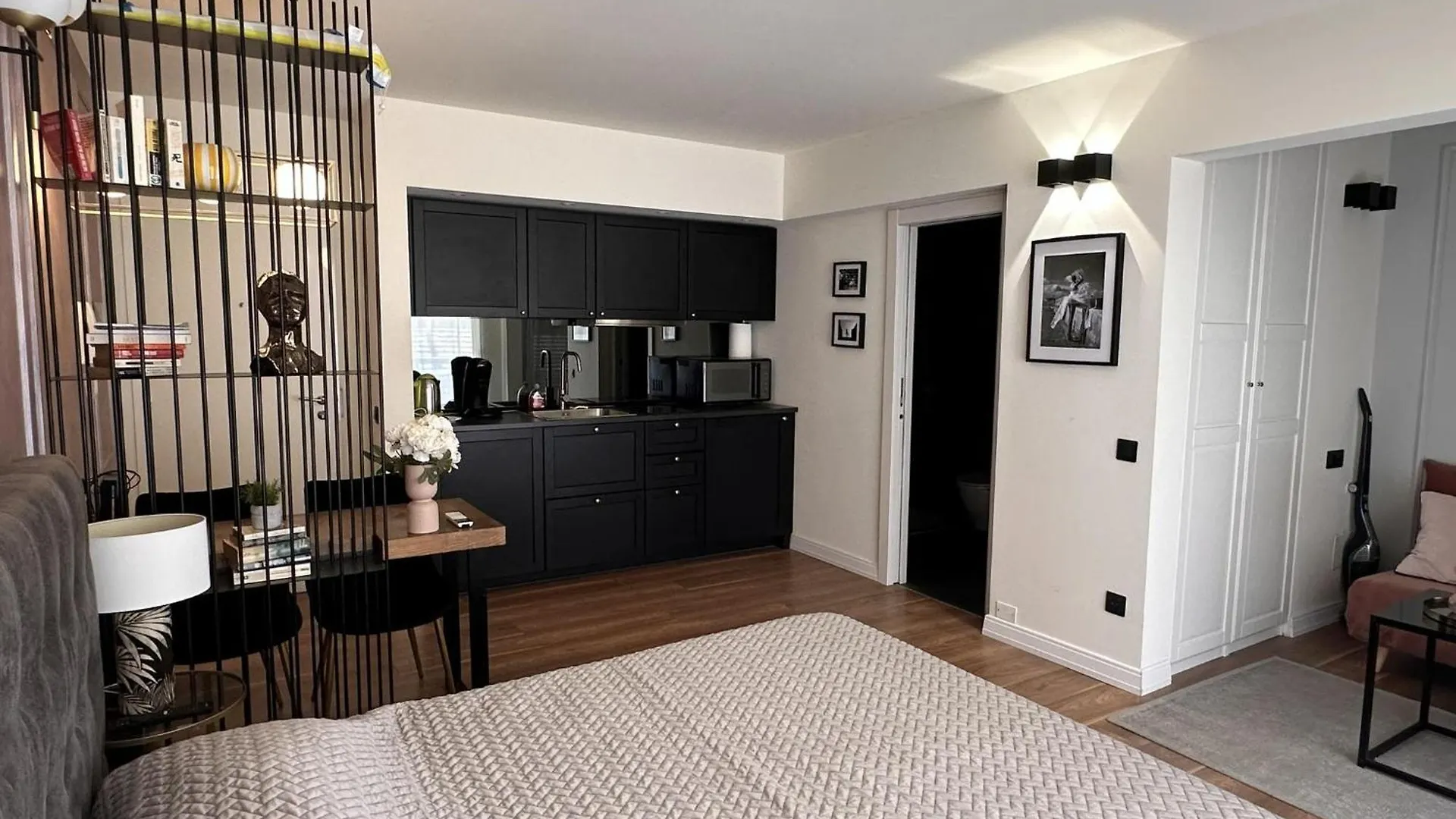 Modern Studio In The Hearth Of Cannes Just A Few Steps From The Croisette Beach Front And Shops - 2242 0*,  France